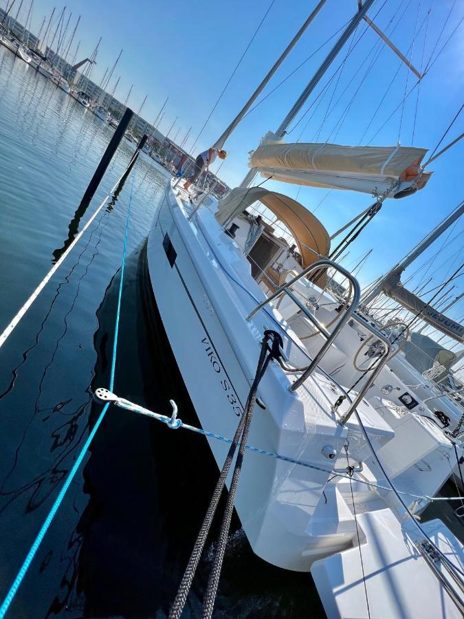 Hausboot Segelyacht Nui Hotel Burgtiefe auf Fehmarn Exterior photo